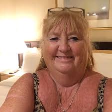 What are some boat rental recommendations in Puerto Vallarta for a group of  8?