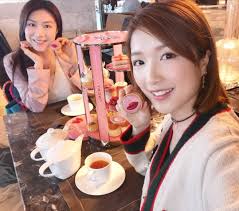 大马女神 #林宣妤 是新欢？ 54岁的 #李泽楷 与港姐女友 #郭嘉文 恋爱5年，如今传出分讯，原因是李泽楷另结新欢，对象是其娱乐公司力捧的大马女神 #林宣妤。 éƒ­å˜‰æ–‡ææ— ç¼˜è±ªé—¨ 54å²æŽæ³½æ¥·èŠ±é‡é‡'åŠ›æ§ å¤§é©¬å¥³ç¥ž æž—å®£å¦¤ Mpå¤´æ¡