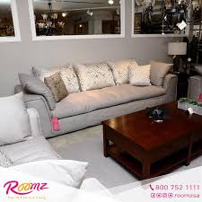 Roomz طقم كنب من روومز يتكون من 2 لفسيت صوفا ثلاثية ب Facebook