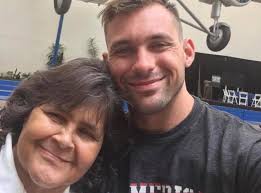 MEET THE NEW CARABINIERI COMMANDER DON'T FEED THE STRAYS!