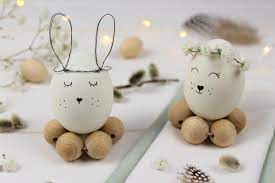 Er ist ein dekorativer hingucker für. Diy Ostereier Mit Hasenohren Aus Draht Niedliche Bastelidee Zu Ostern