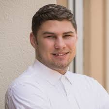 For everyone who didn't see the video posted last night here is a side by  side comparison, do you want to read the family reactions ⬇️