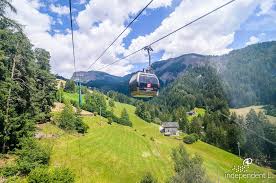 Mit 2 bahnen und auf einer gesamtlänge von 4.500 metern überwindet der fahrgast in der gondel fast 1.000. Seilbahn Seceda Sudtirol Fur Alle