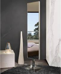 Specchio design ingresso salone e salotto. Specchi Da Terrra Di Design Per Arredare La Tua Casa In Modo Unico Ed Esclusivo