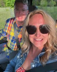 Sandra Haire's Instagram, Twitter & Facebook