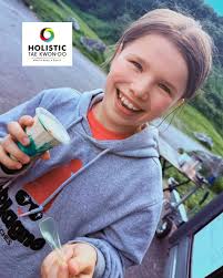 Hello can you tell me if trinity close still have lots of lights please