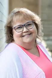 Find Realtors & Real Estate Agents in 63052