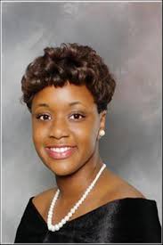 Strikers Club presents 19 debutantes at annual ball