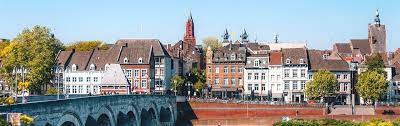 The small city of maastricht is located in limburg, the southernmost province of the netherlands some 200km from amsterdam. Visit Maastricht The Best Things To Do Holland Com