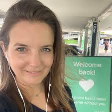 Rachel Woods (@namedrachel)