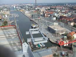 Jetzt wohnung mieten mit 1 bis 1,5 zimmer! Atlantic Hotel Sail Citybremerhaven Aussichtsplattform Und Fachwerkturm Bis 148 Munn Akzente Aus Stahl