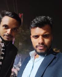 Aakash Sen Gupta (@oye_akasshhh) • Instagram photos and videos