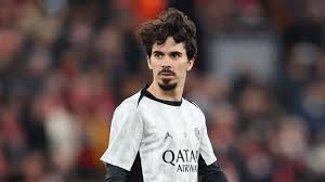Pronto para o confronto da Liga dos Campeões contra o FC Bayern de Munique? O PSG divulga o diagnóstico sobre a lesão de seu craque