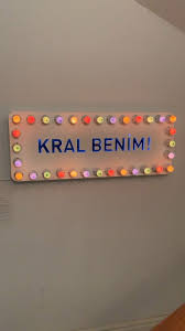 2 Begenme 2 Yorum Instagram Da Nesrincik Nesrin Kefeli Artweeks Besiktas Akaretler Kral Benim Sergi Exhibition Candy Bar Instagram Candy