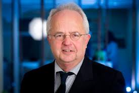 Ter informatie Otterlo, oktober 2015 Directiewisseling bij Nederlands  Tegelmuseum Eric baron Mackay (1953) uit Harskamp is benoe