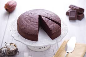Vi assicuro che resta morbidissima, io la preparavo spesso nel periodo in cui facevo le torte decorate, ed era una bontà, oppure è ottima. Ricetta Torta Al Cioccolato La Ricetta Di Giallozafferano