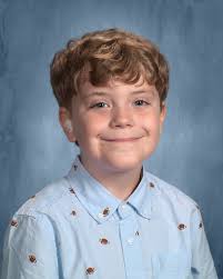 Can someone remove cotton from my son's ear in photos?