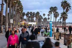 Popular attractions lake worth beach and palm beach zoo & conservation society are located nearby. California Governor Orders All Residents To Stay Home The New York Times