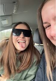 Heather Brumbaugh's Instagram, Twitter & Facebook