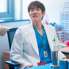 Hospital playlist season 2 , hospital playlist++ , 슬기로운 의사 생활 2 Spoiler Hospital Playlist 2 Begini Penampilan Terbaru 5 Geng Dokter