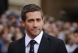 Anne helps Jake dodge Taylor question