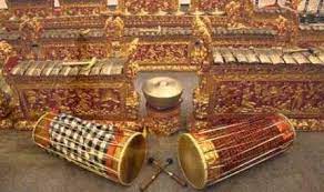 Cara menggunakan serune kale adalah dengan ditiup dan menggunakan jari untuk mengatur nada yang ada di lubang. 10 Alat Musik Tradisional Khas Bali Gambar Dan Cara Memainkannya Mantabz