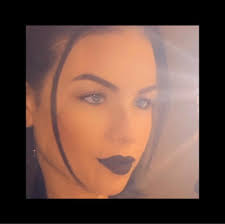 Jasmine Beal's Instagram, Twitter & Facebook