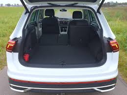 Alle infos zum facelift und motoren etwas attraktiver wird der 1.5 tgi als derzeitiges sondermodell active für 34.940 euro. Vw Tiguan Ehybrid Facelift Alle Neuerungen Zum Modelljahr 2021