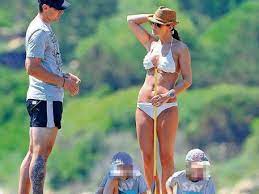 Vom knöchel bis zum knie ranken blumige blaue linien. Miroslav Klose On Twitter See The Tattoo On Miroslavklose Leg Http T Co Jsmb9u3w