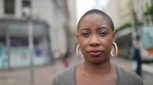 3 600+ Crane Rasé Femme