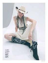 Isabel Scholten Models Rugged Western Styles For Elle Turkey Western Fashion Mexico Fashion Western Style Outfits