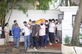 We clicked mandira bedi, ashish chowdhry and dino morea among other. Roamfrnejwnxnm