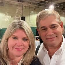 Brenda Crossley's Instagram, Twitter & Facebook