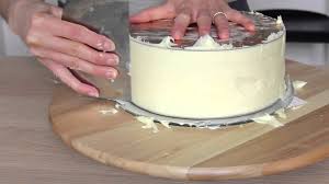Technique Du Lissage Parfait Avec La Ganache Au Chocolat Blanc Recette Ganache Chocolat Ganache Chocolat Blanc Ganache Au Chocolat