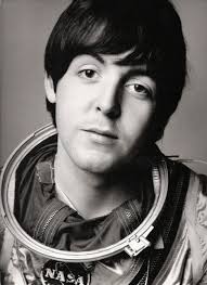paul by richard avedon divan japonais paul mccartney richard avedon retratos famosos