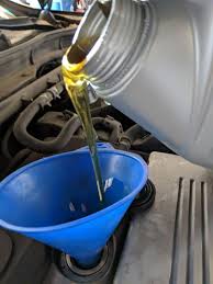 The oil level is low between oil changes. What Happens If You Don T Change The Oil In Your Car Drive Cave
