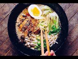 Whole30 Tantanmen Ramen With Creamy Rich Bone Broth And Juicy Caramelized Chicken Healthy Low Carb Ramen Zucchin Asian Recipes Healthy Ramen Gluten Free Ramen