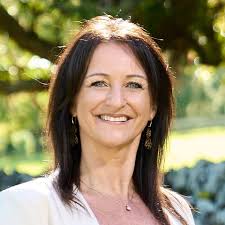 Joy Cullen • Ray White New Zealand