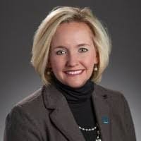 Dee Wenger's Instagram, Twitter & Facebook