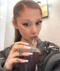 Ariana Grande Fanpage