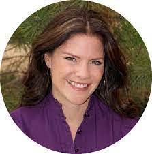 Candise Huskins's Instagram, Twitter & Facebook