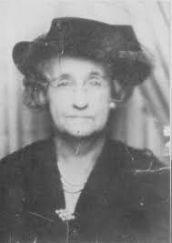 Rarely seen photos of a very young Annie Lennox in the 1960s and 1970s.