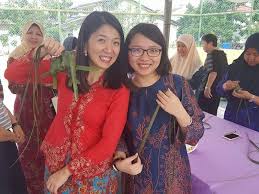 Born and raised in singapore, michelle balanced a liberal education with varied working experiences in a multitude of commercials, films and hosting stints. Granddaughter Of Freedom Fighter Shamsiah Fakeh To Debut In Polls Malaysia Malay Mail