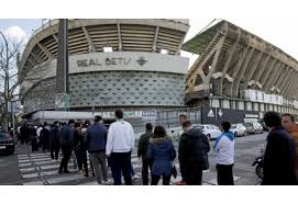 Real betis balompié, kurz real betis oder einfach nur betis und im deutschen sprachraum allgemein bekannt als betis sevilla, ist ein fußballverein aus der südspanischen stadt sevilla, dessen erste mannschaft in der primera división spielt. Real Betis Sevilla Stadion Benito Villamarin Transfermarkt