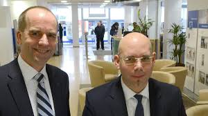 Die deutsche bank steht vor einer juristischen schlammschlacht mit dem ehemaligen chef ihrer investmentbanker: Neuss 20 Kilometer Kabel Fur Die Neue Deutsche Bank Filiale