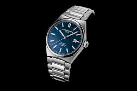 Additionally, frederique constant says that it's an icon of a new generation that shares the same highlife bracelets & straps. Frederique Constant Introduces The Highlife Collection