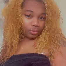 Monique Workman's Instagram, Twitter & Facebook