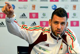 2017'ye kadar rapid wien'de forma giyen attila szalai, avusturya bundesliga'da yalnızca 1 maçta süre aldı. Vezer Lett Szalai Adam A Megmondoember Borsonline