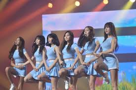 Liriknya bercerita tentang remaja yang akan mencintai dan . Inilah 4 Lagu Yang Dinyanyikan Gfriend Di Music Bank