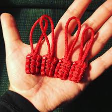 Learn how to do just about everything at ehow. Cobra Knot Zipper Pulls Paracord